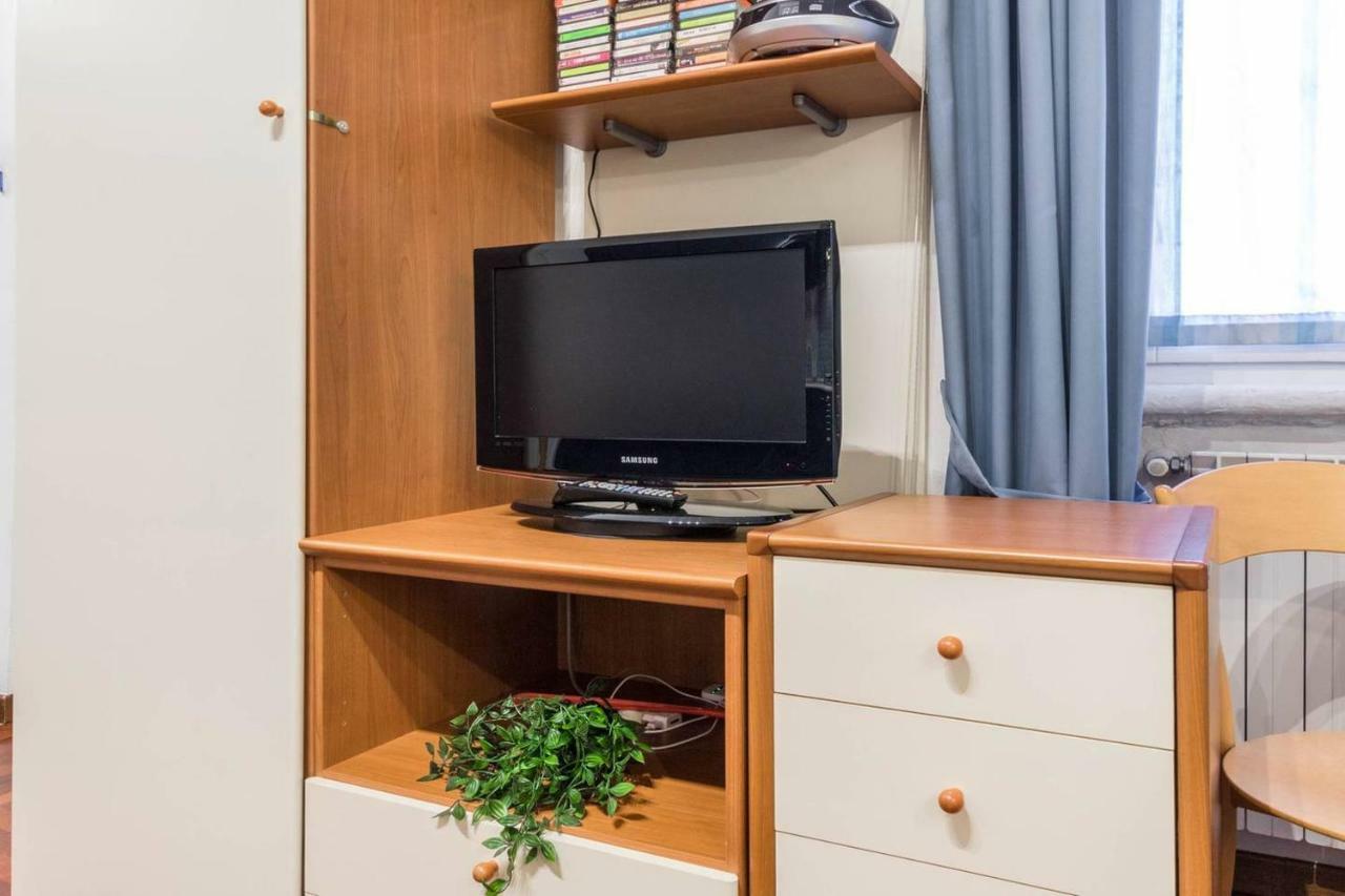 Altido Colorful Studio For 2 Close To Sforzesco Castle Milano Ngoại thất bức ảnh